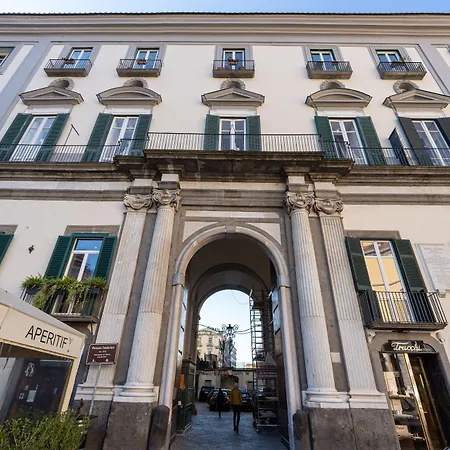 ゲストハウス Agra ナポリ