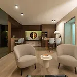 Pensión Agra 4*