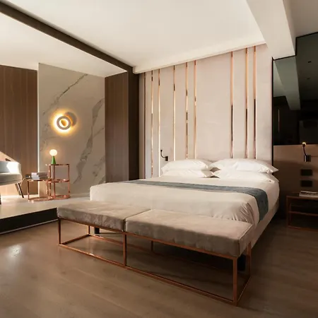 Agra 4* Νάπολη