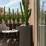 Agra 4*