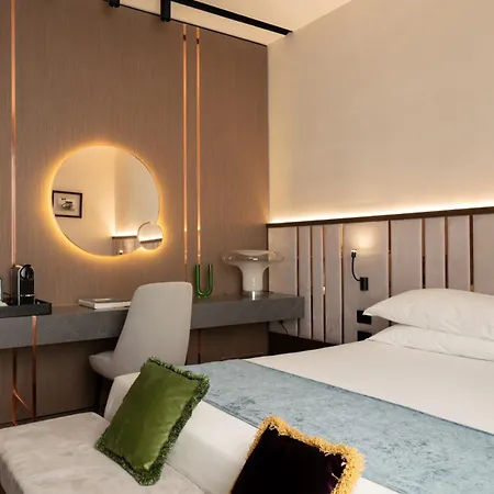 Agra 4*
