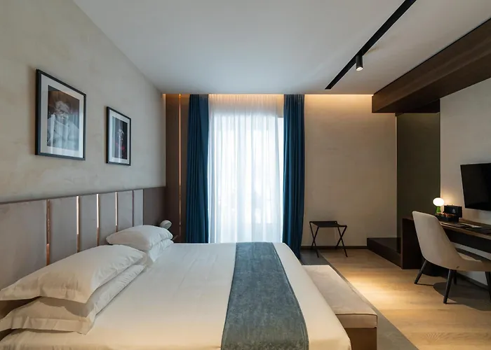 Agra Πανσιόν 4*